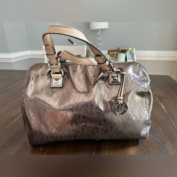 Michael Kors satchel - Picture 9 of 16